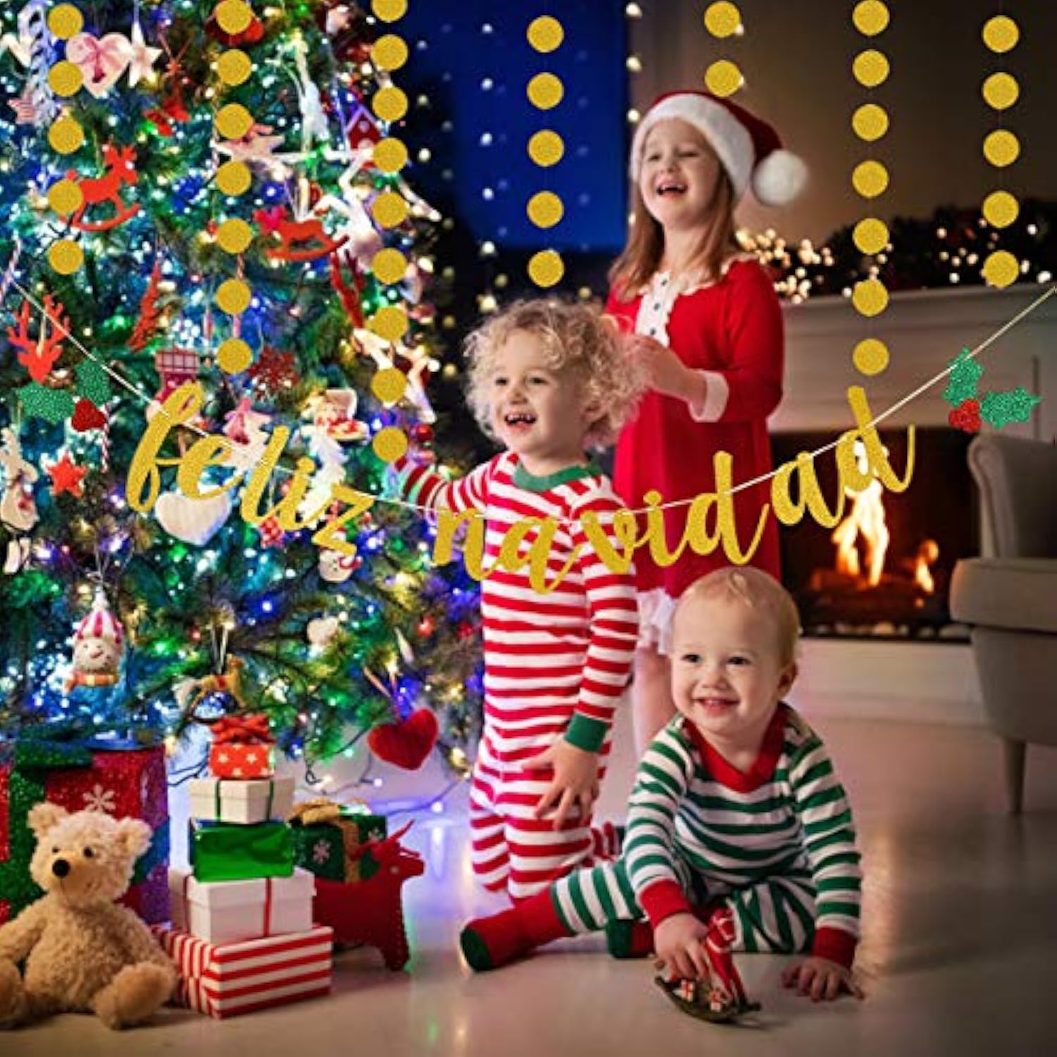 Feliz Navidad Banner Gold Glitter And Gold Glittery Circle Dots Garlan