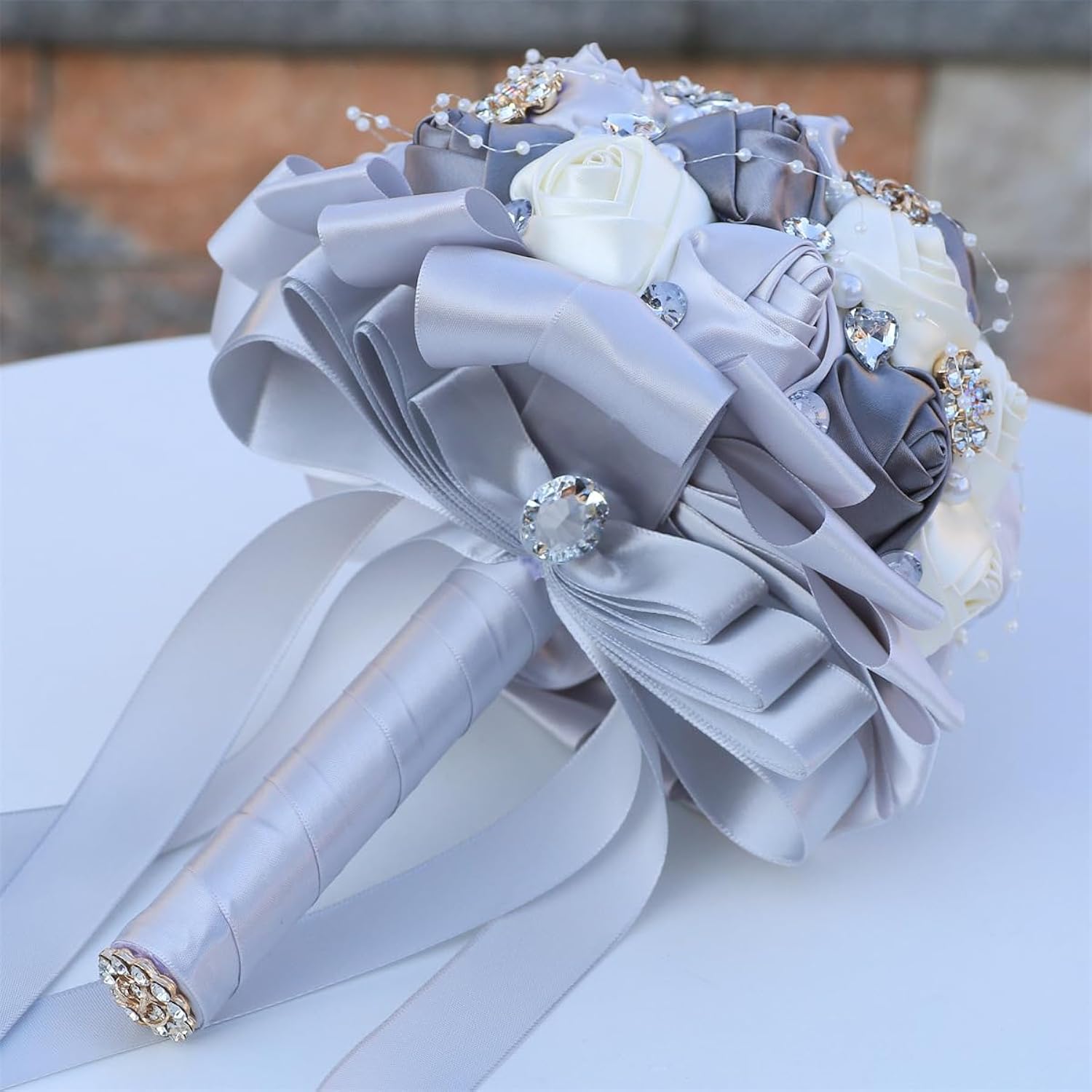 Handmade Rhinestone Brooch Satin Bridal Bouquet 9Inch Crystal Round Tossing Wedding Bouquet Artificial Flower Bunch With Diamond Pearl Ribbon Pearl Ribbon