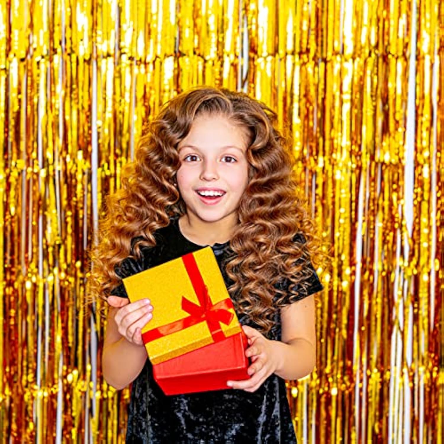 2 Pack Gold Foil Backdrop Streamers for Birthday Photo Booth Party Decor