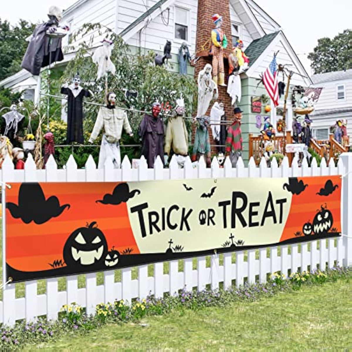 Trick or Treat Banner 120x20 Inch Halloween Pumpkins Bats Yard Party Decor