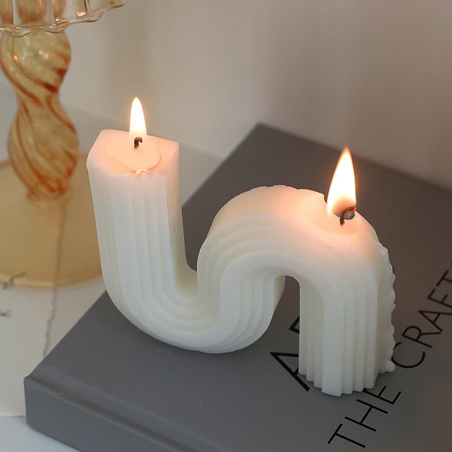 Scented Candle Geometric Aesthetic,Minimalist S Shape Soy Wax Decorative Aroma Candle For Table Photo Prop Birthday Gift,Prefect For Meditation Stress Relief Mood Boosting Bath Yoga