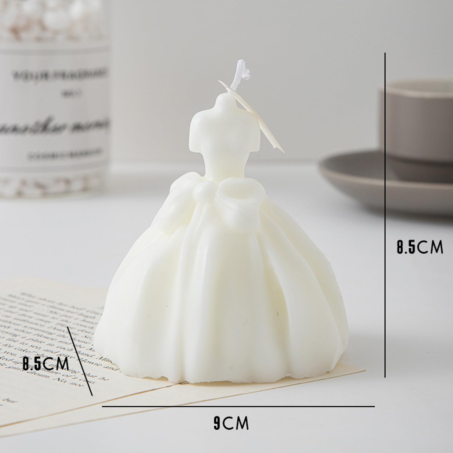 Wedding Dress Aesthetic Scented Candle,200G Handmade Bride Shape Soy Wax Aroma Decorative Candle For Table Photo Prop Valentine'S Day Wedding Birthday Gift,Prefect For Meditation Stress (Cream)