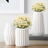 Outdoor Artificial Daisies Flowers,20 Bundles Uv Resistant Fake Flowers Outdoor Faux Plastic Flowers Plants Shrubs For Indoor Outside Decoration(White)