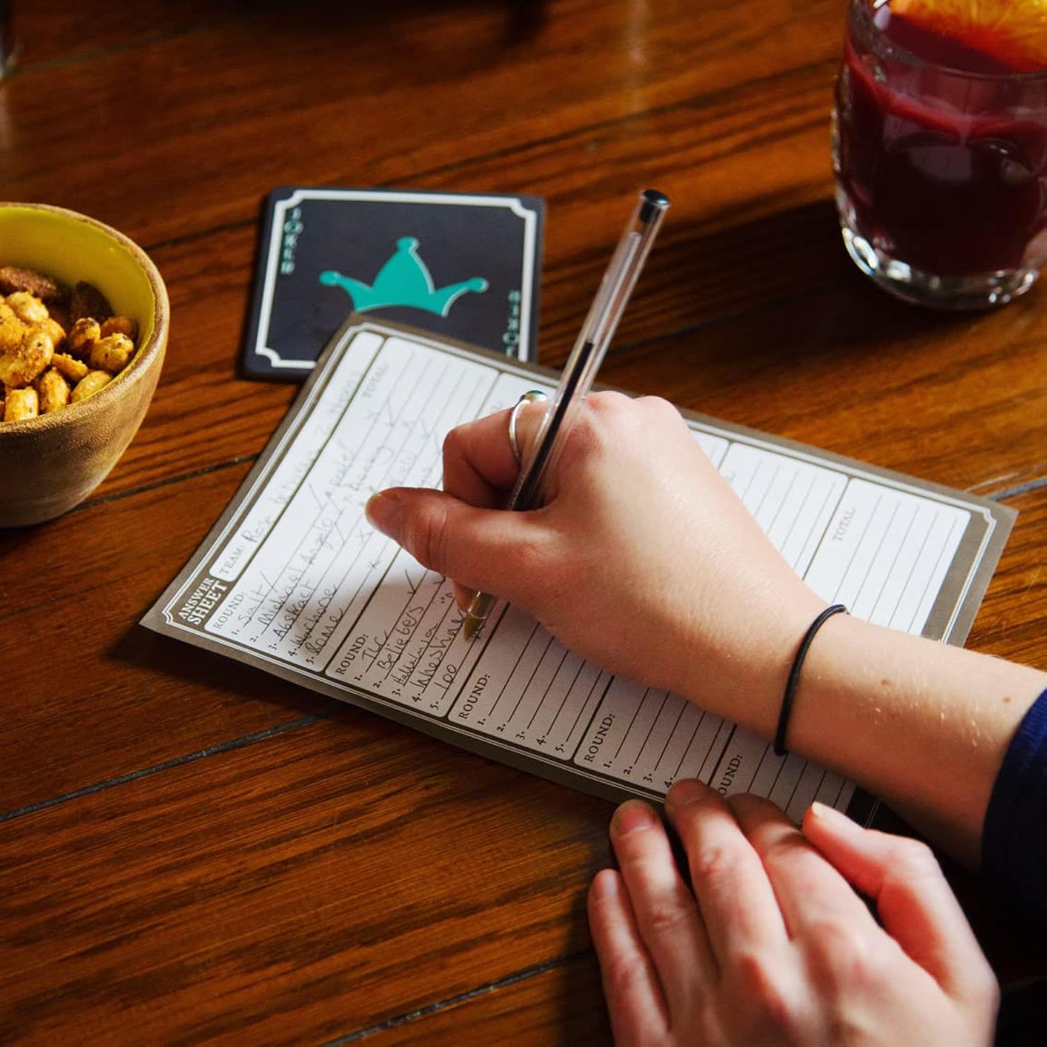 Pub Quiz Game Cards & Score Board Poster Host Your Own Games Night, Competitive After Dinner Party, General Knowledge Trivia Questions & Answers, Host-Pubquiz-V4