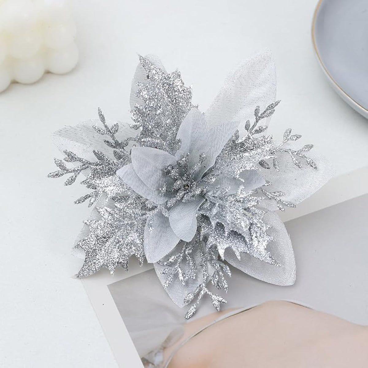 12 Pcs Poinsettia Flower Artificial Silver Christmas Flowers Artificial 5.5'' Glitter Poinsettias Artificial Christmas Tree Flower With Clips Diy Xmas Wreath Holiday New Year Home Party Decor