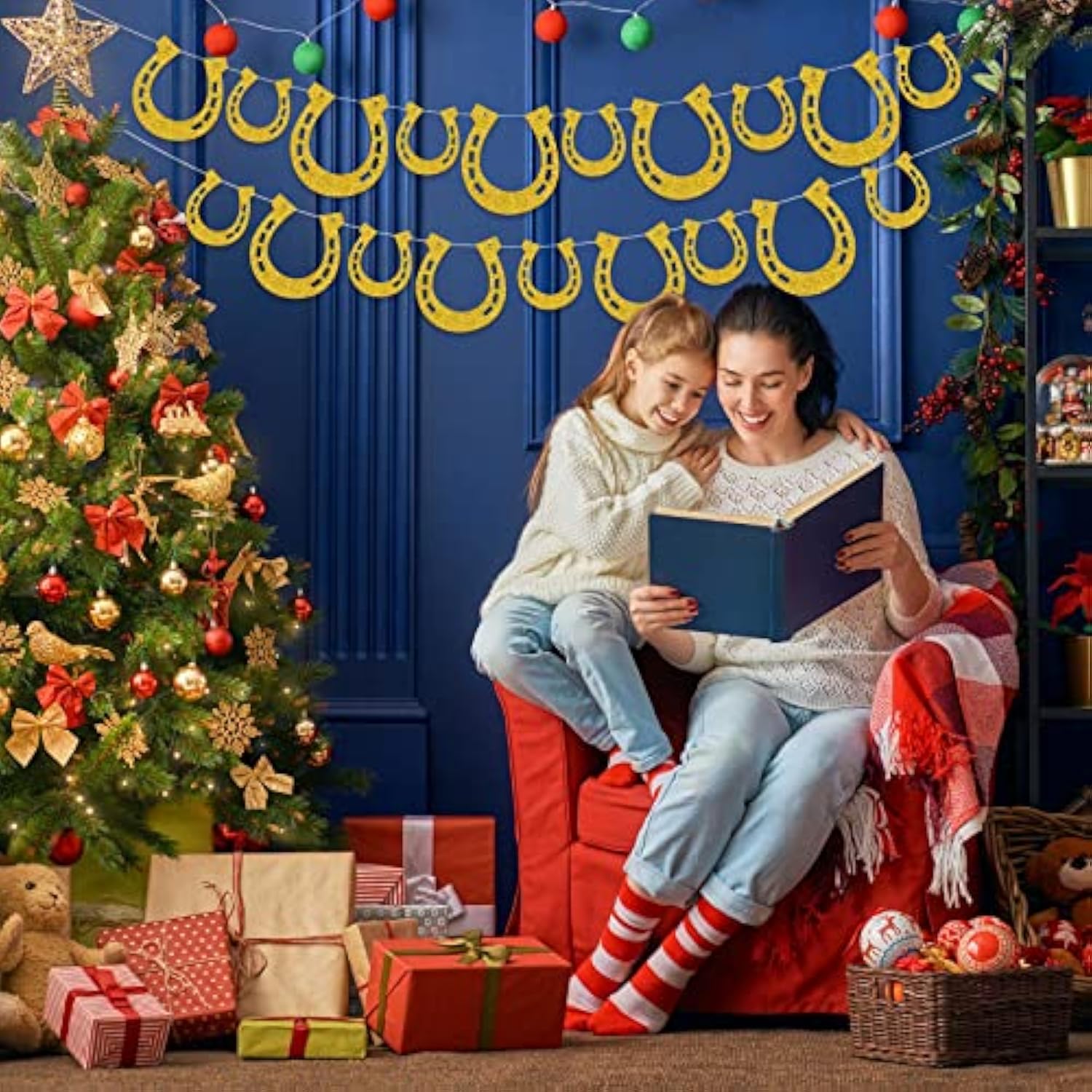 4 Piece Derby Horseshoe Garland Banner For Western Wedding Party Decoration, Pre Assembled (Gold)