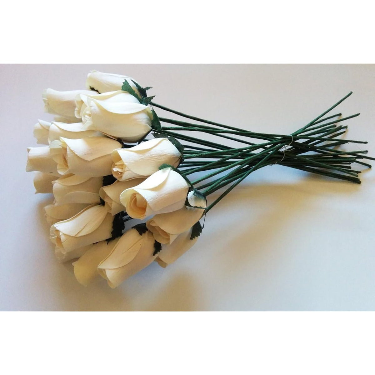 Aariel'S Attic 24 Beautiful Realistic Ivory White Wooden Roses