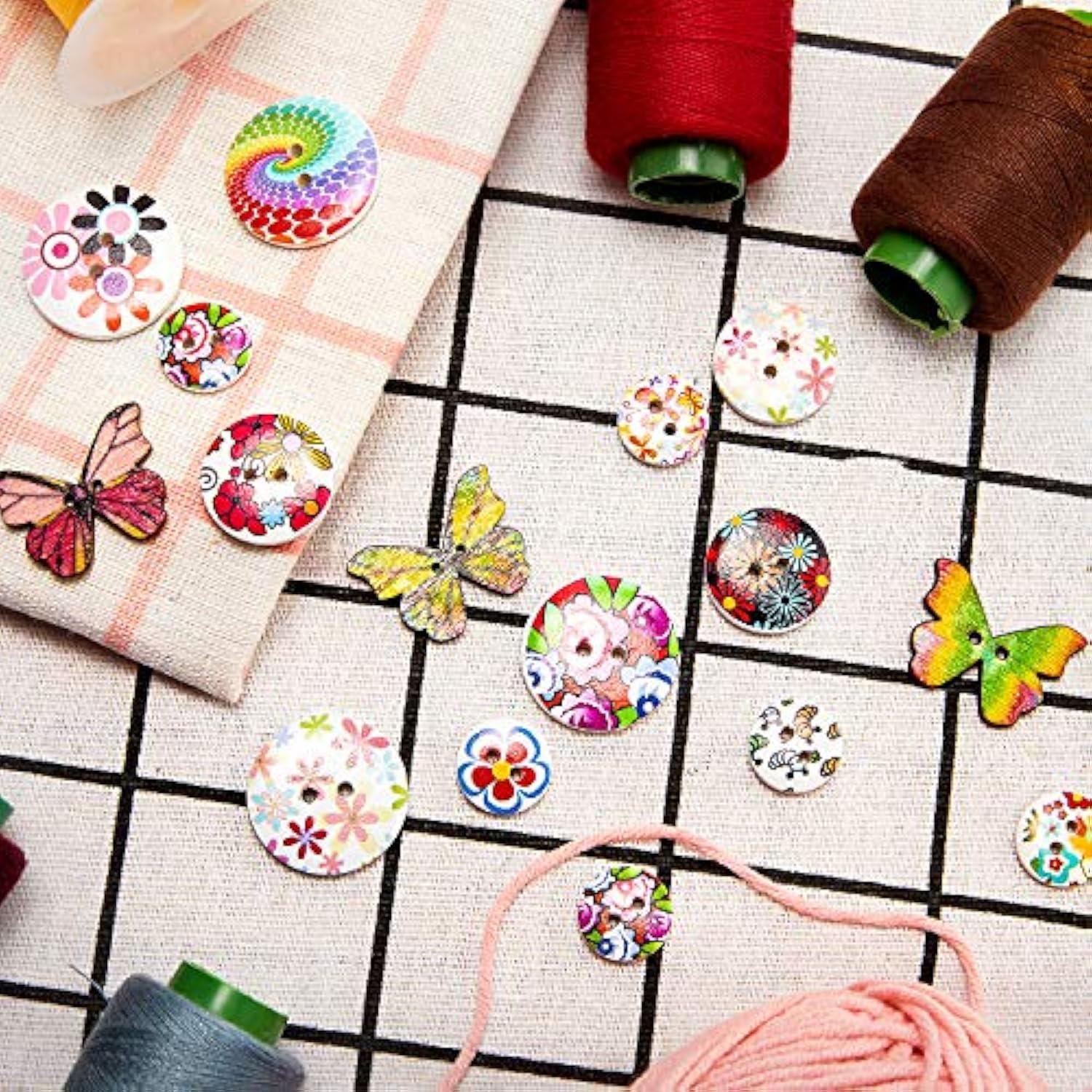 250 Pieces Wooden Buttons Flower Butterfly Mixed Button Vintage Painti
