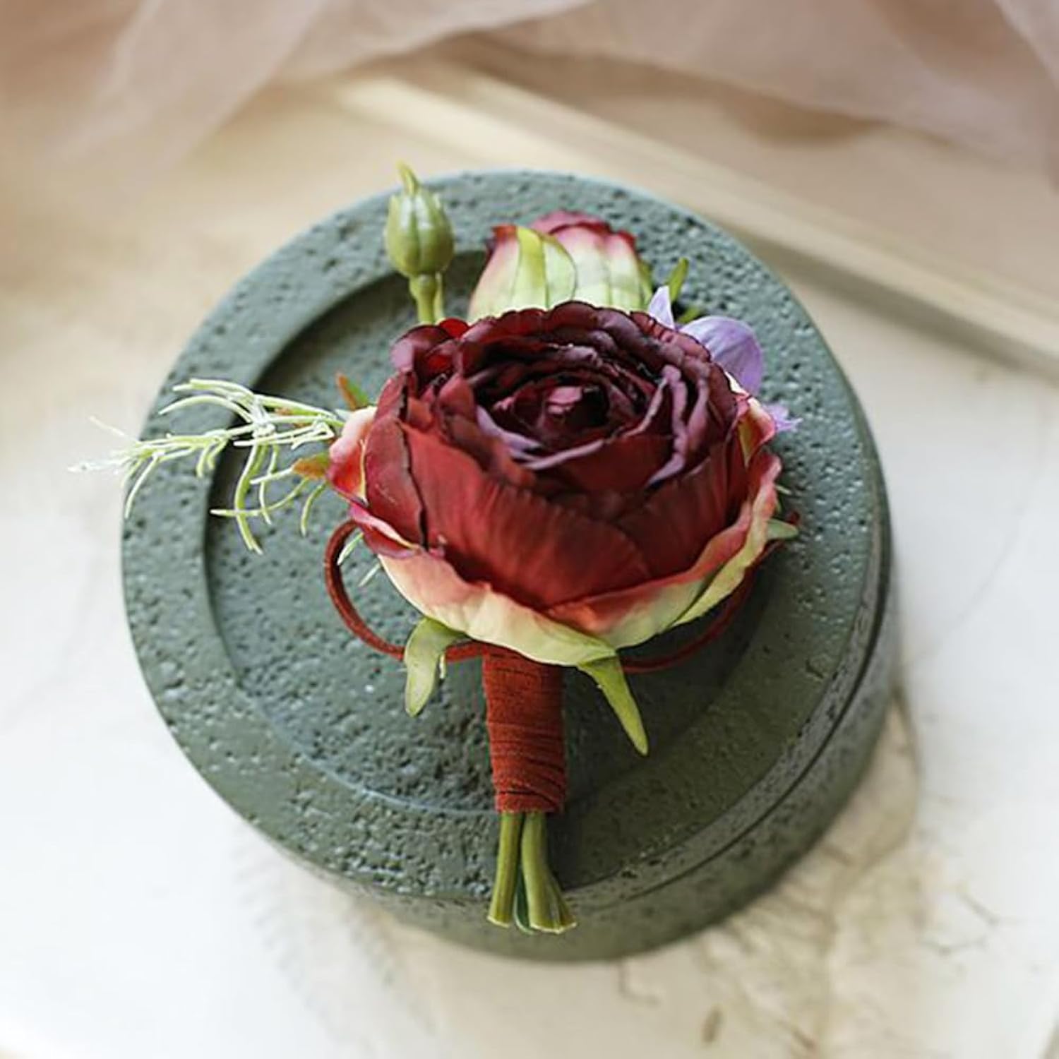2 Pieces Artificial Rose Corsage And Boutonniere Set, Simulation Flowers Decorations For Groom Groomsmen Bride Bridesmaids Wedding Prom Party Suit-Burgundy (W4-X1-Dyb)
