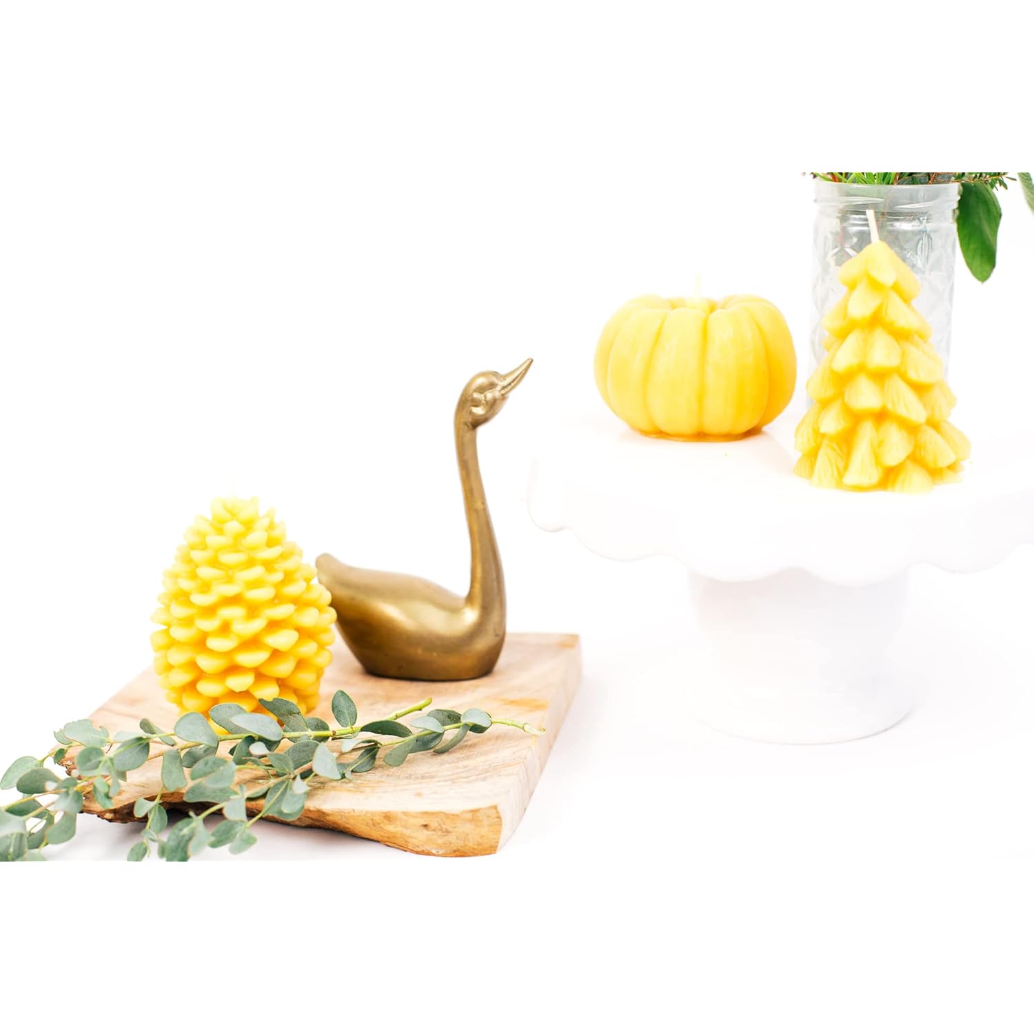 The Eeswax Co Pinecone Eeswax Candle - Natural Honey Scented - Long-Lasting & Eco-Friendly - Cotton Wick - Slow Urning - Hand Poured Pure Organic Ees Wax - 2 X 3.5