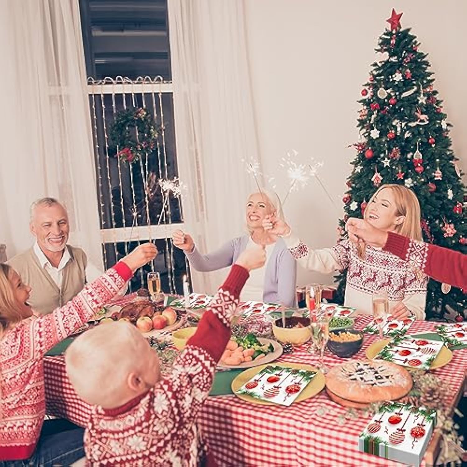 100Pcs Christmas Guest Napkins 3 Ply Holiday Disposable Paper Pack Christmas Balls Paper Luncheon Dinner Hand Napkins Beverage Disposable Napkin For Xmas Party