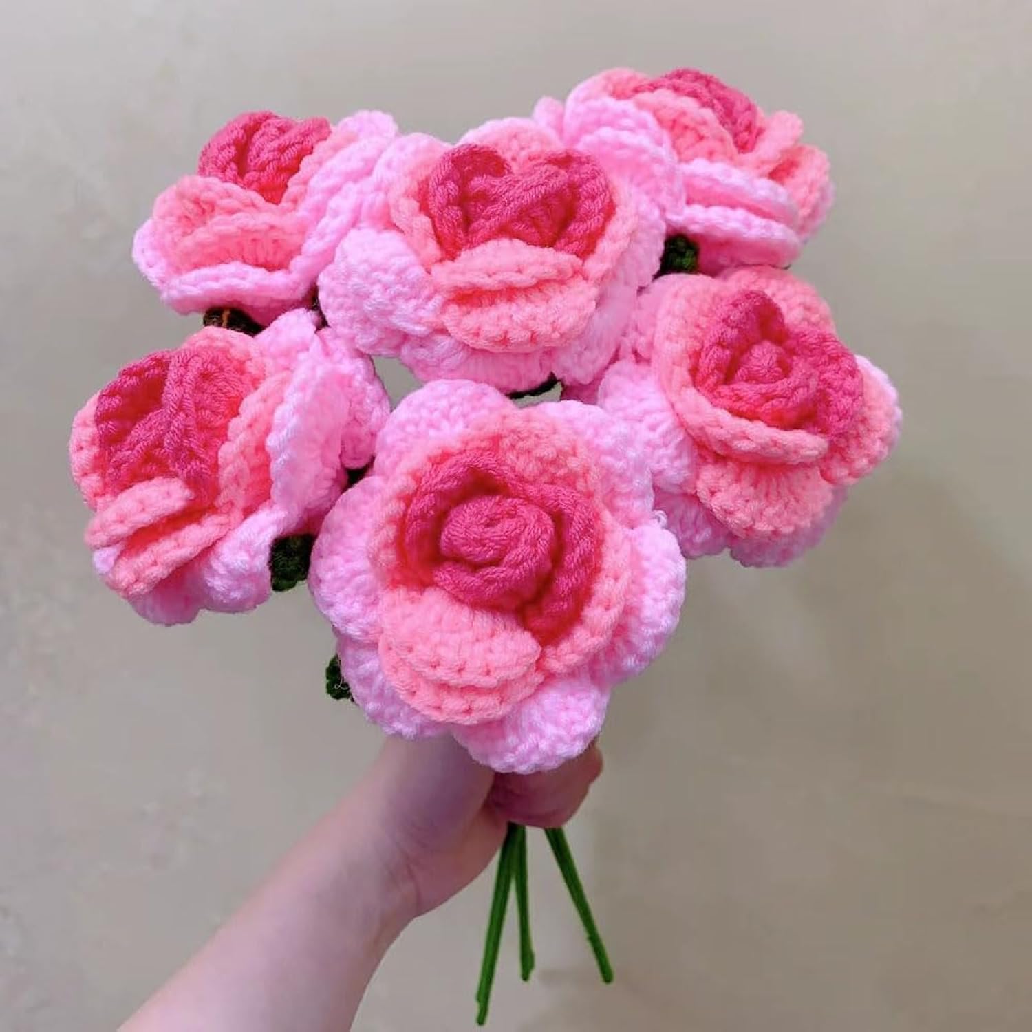 6 Pcs Hand Made Knitted Fake Rose Artificial Flowers For Decoration Crochet Flowers?Flower Bundle Fake Plants Wedding Centerpieces Decorations Mothers Day Mom Gifts For Mom (Gradient Pink)