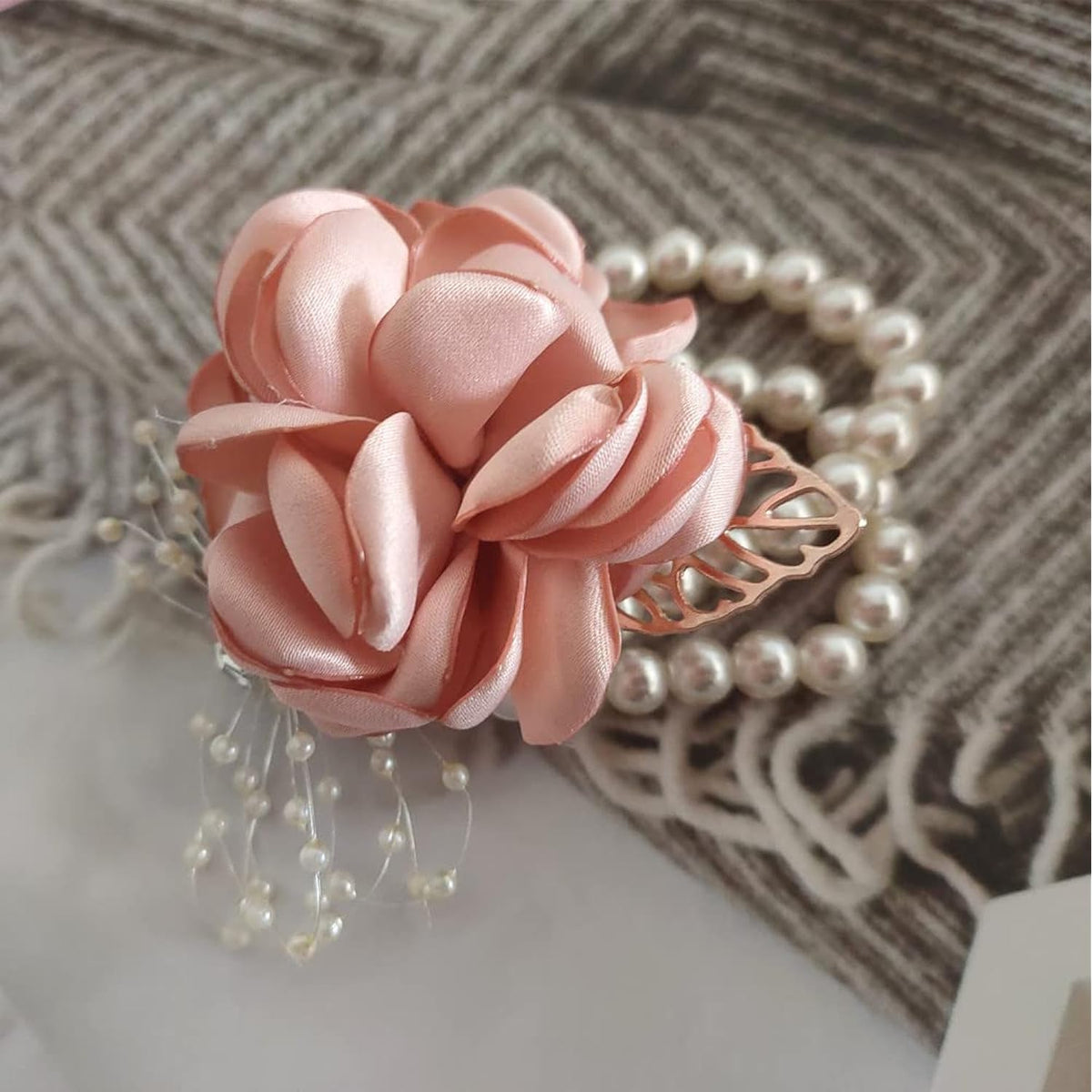 Pink Rose Flower Bridesmaid Wrist Corsage For Dance Party Wedding Ball Prom, Rhinestone Bridal Hand Ribbon Flower Suit Pearl Bracelet Decor Accessories (1 Pack)