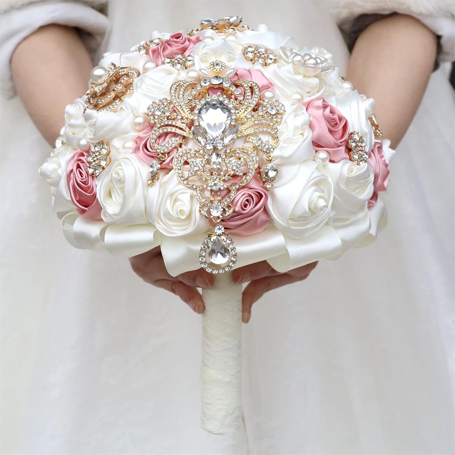 Handmade Rose Floral Crystal Pendant Pearl Decor Bridal Wedding Bouquet Gold Rhinestone Artificial Brooch Flowers For Quinceanera