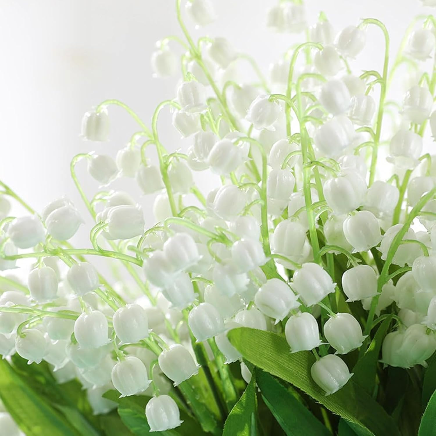24Pcs Lily Of The Valley Plastic Flower, Artificial White Bell Orchids,Artificial Flowers Bridal Wedding Bouquet For Home Garden Party Wedding Decoration (White)