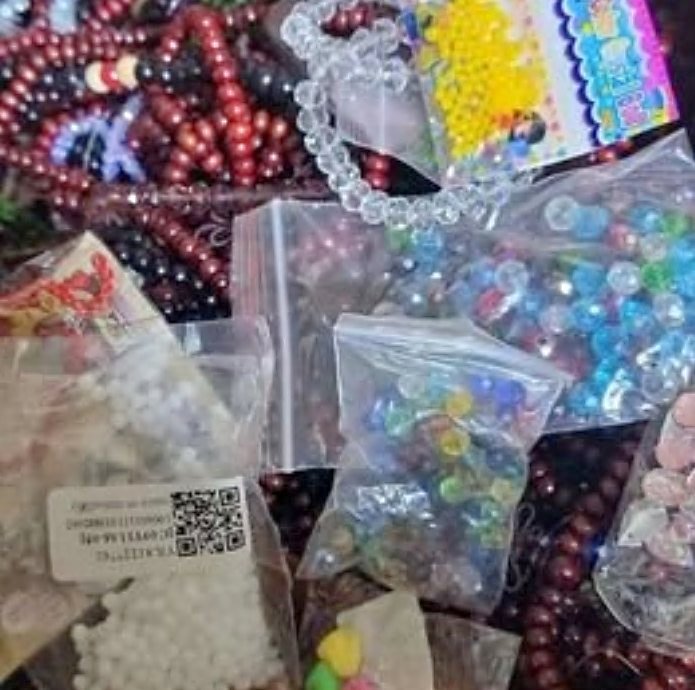 400Pcs Lot Of Mix Beads Set