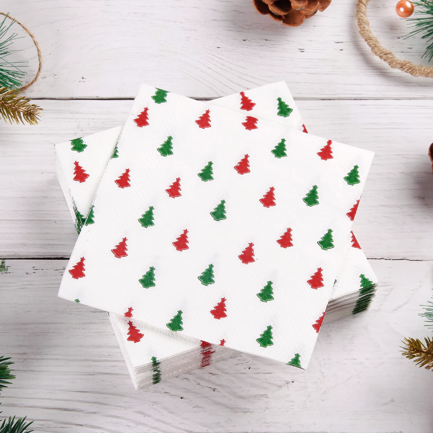 60 Pack Christmas Paper Napkins Christmas Tree Red Green 5 X 5 "Disposable White Beverage Napkins Decorative Table Napkin For New Year Winter Dinner Merry Christmas Holiday Xmas Party Supplies