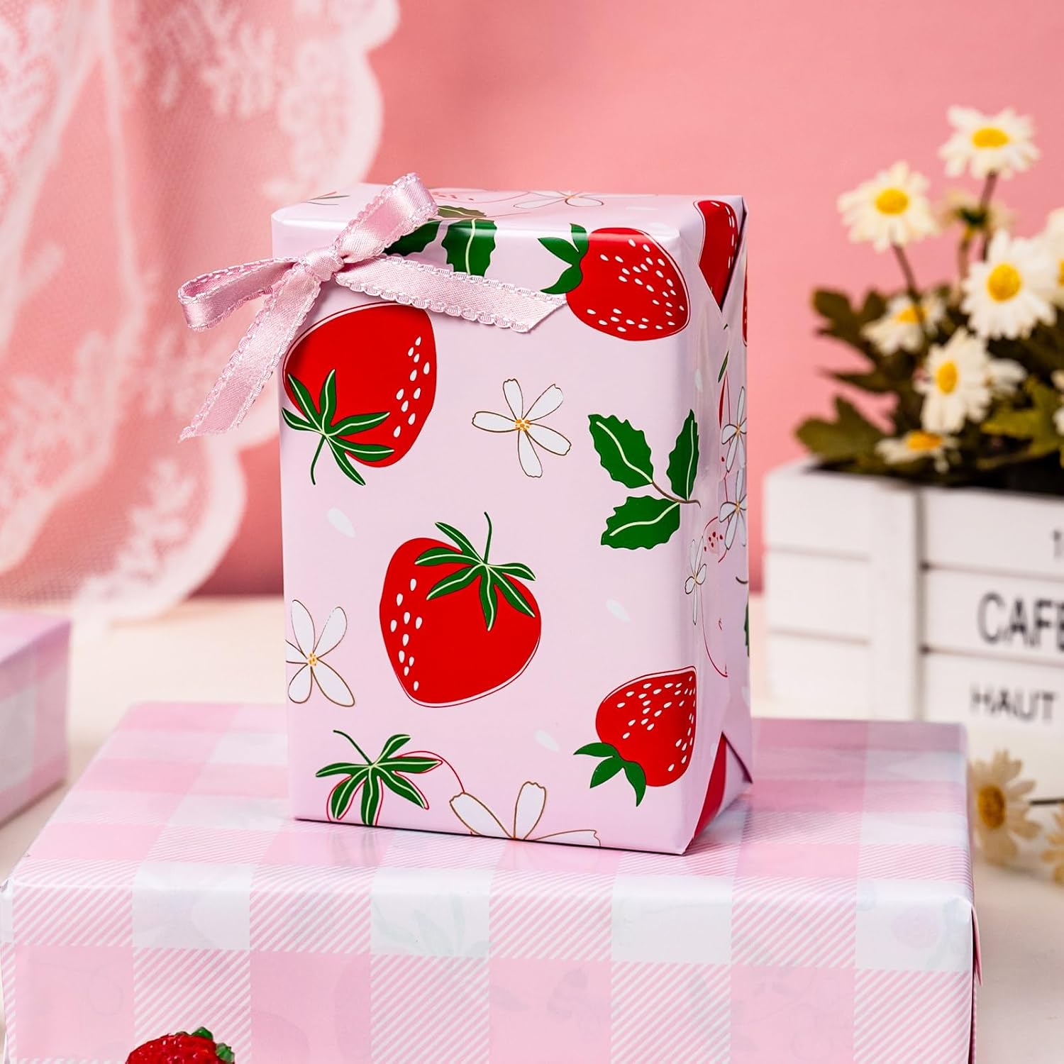 Reversible Pink Strawberry Wrapping Paper Roll, Cute Strawberry, Flower With Pink Plaid Gift Wrap For Girls,Wedding,Birthday Valentine'S Day,Baby Shower?17 In X 16.5 Ft?