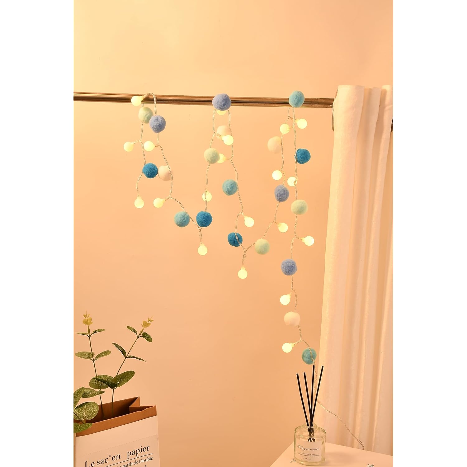 6.56Ft 20 Led 3Aa Battery Powered Globe Lights With Pom-Poms Fairy Light For Bedroom, Valentine'S Day, Wedding, Party, C