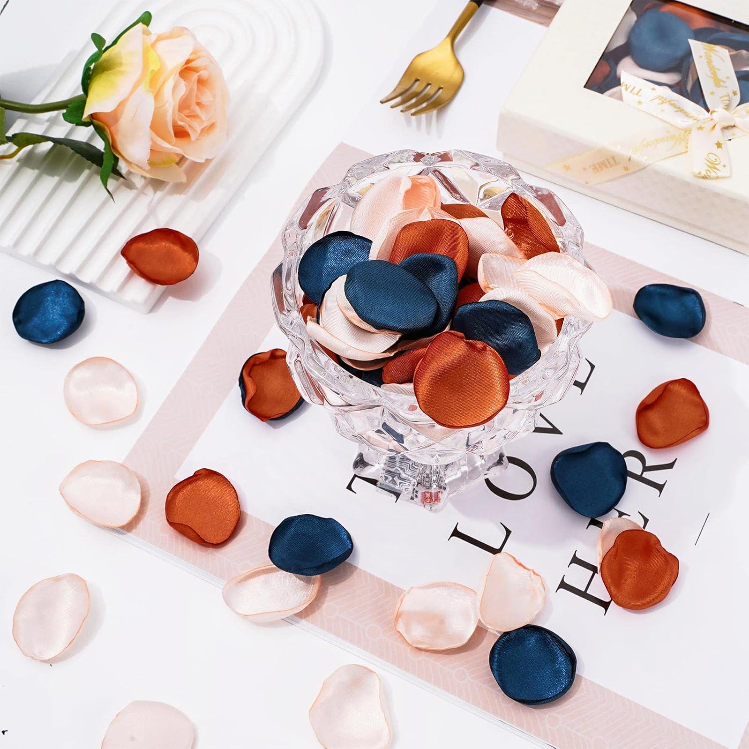300Pcs Silk Rose Petals With Box Navy Blue Champagne Ivory Artificial Flower Petals For Bridal Shower Wedding Aisle Table Centerpieces Reception Tables Romantic Night Decoration