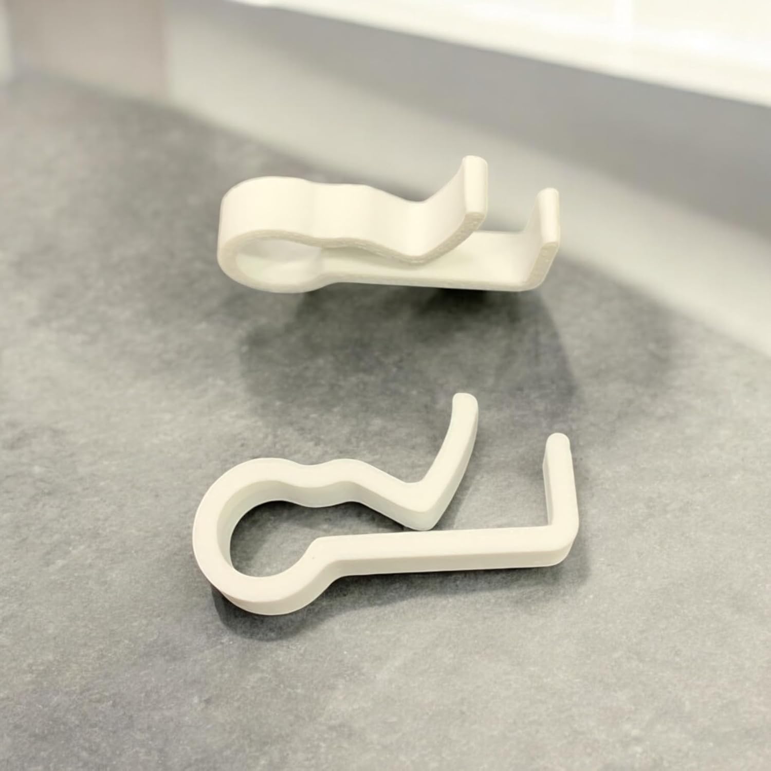 Christmas Light Clip New Usa Made, Light Hangers, Light Hooks, Decorative Lighting Clip, Gazebo Clip, Roof Clip, Facia Clip Easy To Use, Wont Break Easy, Extend Light Life.