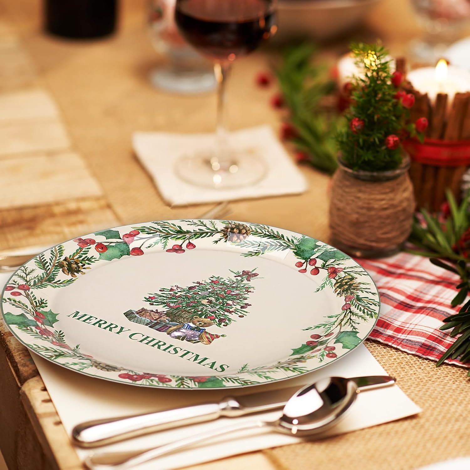 Christmas Paper Plates Christmas Tree Disposable Plates Mistletoe Wreath Xmas Dinnerware Plates Set 9 Inch For Winter Holiday Party Supplies Table Decor, 24Pcs