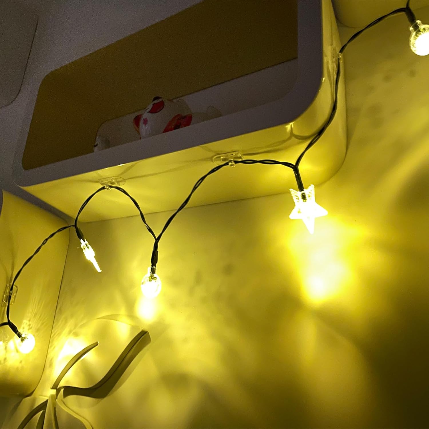Indoor Mini Light Clips, 60 Clear Clips And 66 Removable Strips, Damage Free Hanging Light Clips For Christmas Decoration, Wall Clips For Hanging Intdoor Lights And Cables, Cord Holders