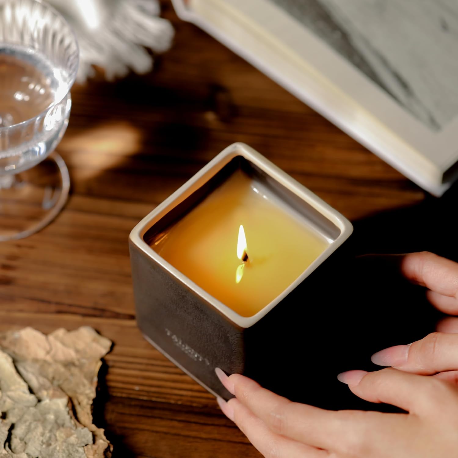 Candles For Home Scented, Modern Rustic Ceramic Candle Jar, Soy Candles Non Toxic In Elegant Ceramic Jar, Dark Leather & Oud
