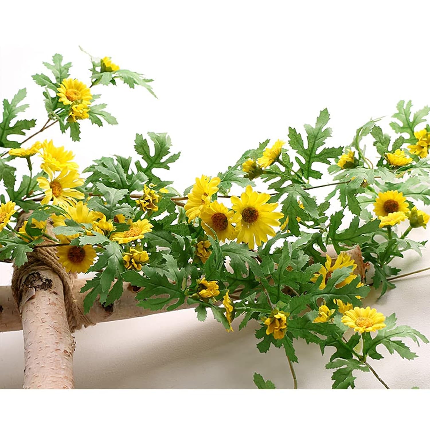 Artificial Daisy Garland Decorative Fake Flower Vine Hanging 5.6Ft Silk Flower Greenery For Home Garden Outdoor Ceremony Wedding Arch Floral Decor