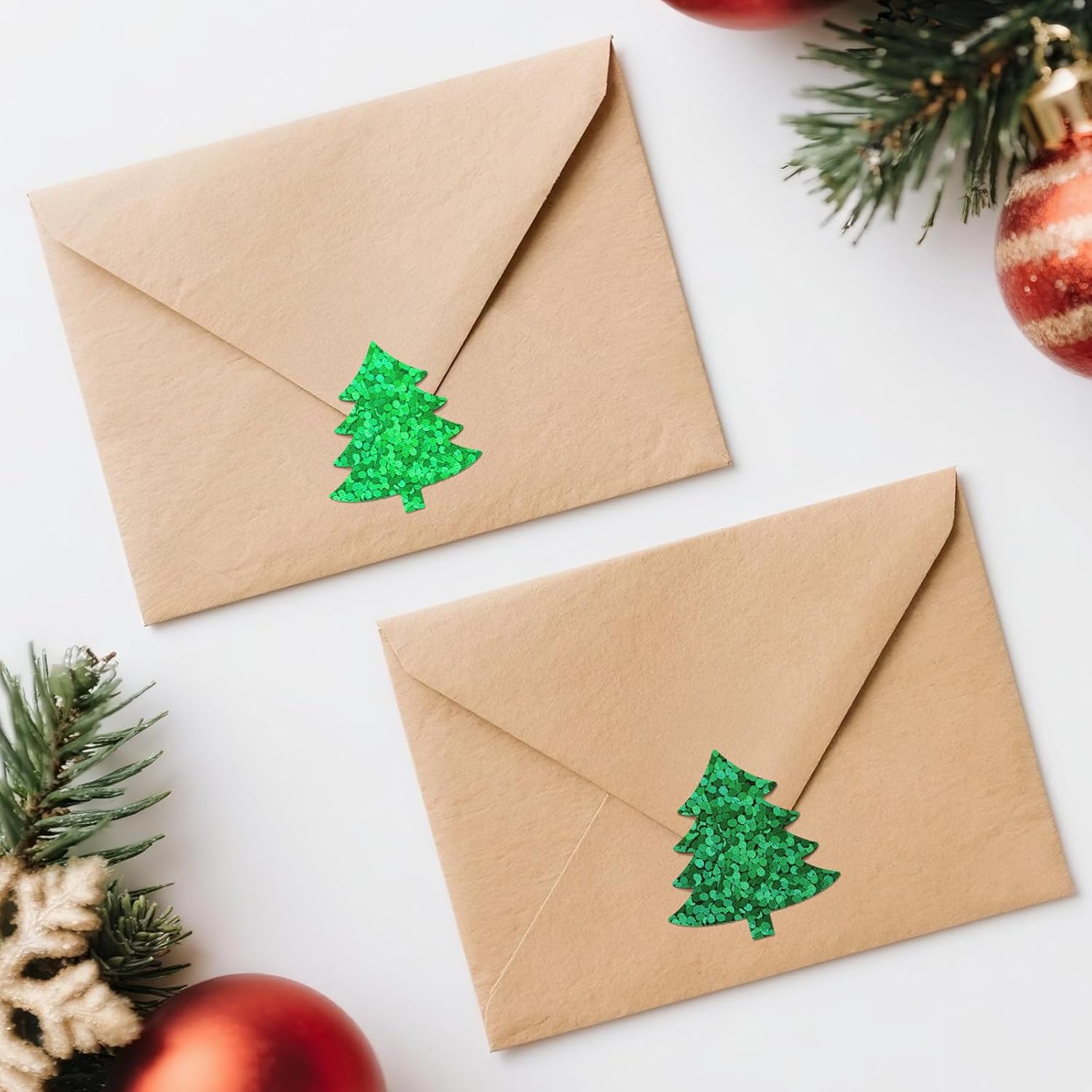 Christmas Tree Stickers - Holographic Christmas Envelope Stickers 1.5 Inch 600Pcs Waterproof Self-Adhesive Xmas Tree Labels Sticker Xmas Sticker For Envelope Seals Cards Party Decorations