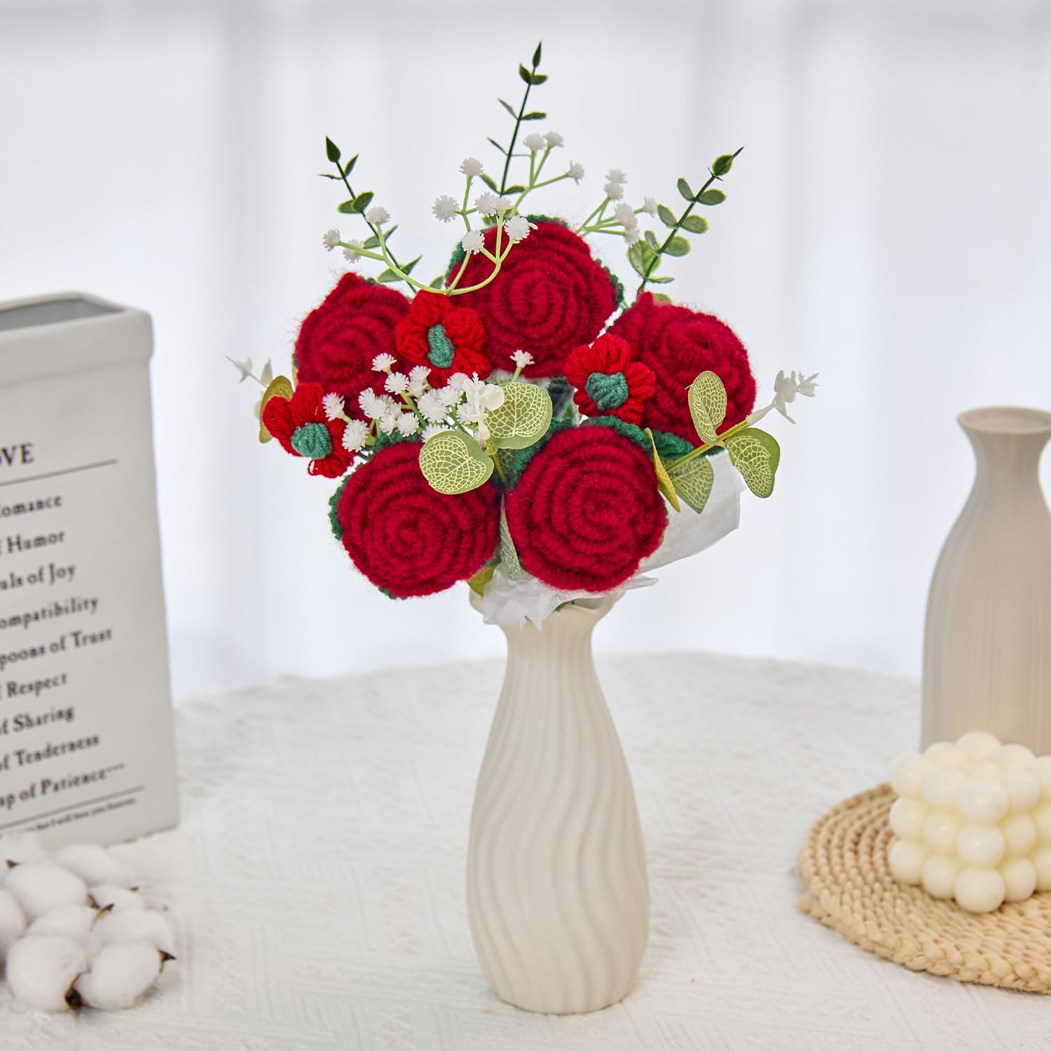 Crochet Flowers, Crochet Flower Bouquet Of Crochet Roses, Handmade Red Roses Artificial Flowers For Home Decor, Wedding, Birthday Gifts For Women, Girlfriend'S Day (Include Card, Gift Bag, Black)