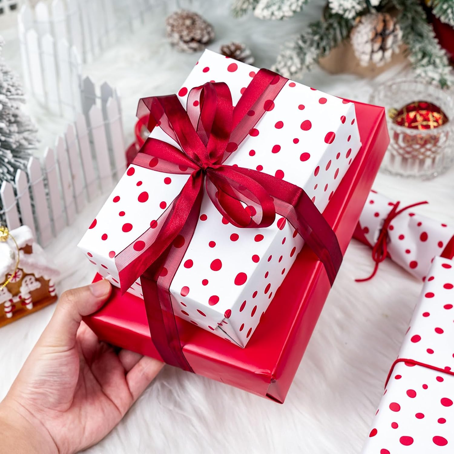 Red Lrregular Wave Point Wrapping Paper, Reversible Gold Gift Wrap For Birthday, Valentines, Mothers Day, Graduation, Wedding, Fathers Day, Baby Shower, Christmas (17In X 16.4Ft)