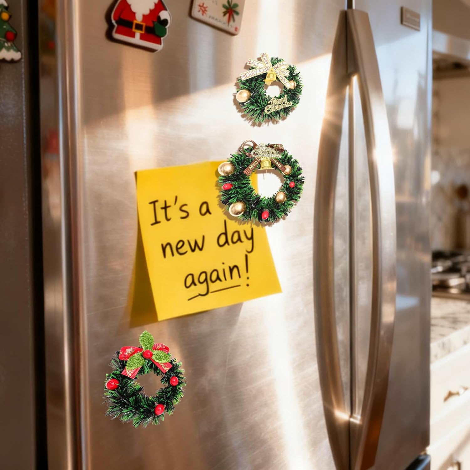 Creative Christmas Wreath Fridge Magnets Set 3D Mini Wreath Refrigerator Magnets For Christmas Magnetic Ornaments, Kitchen Fridge Locker Decorations For Home Office