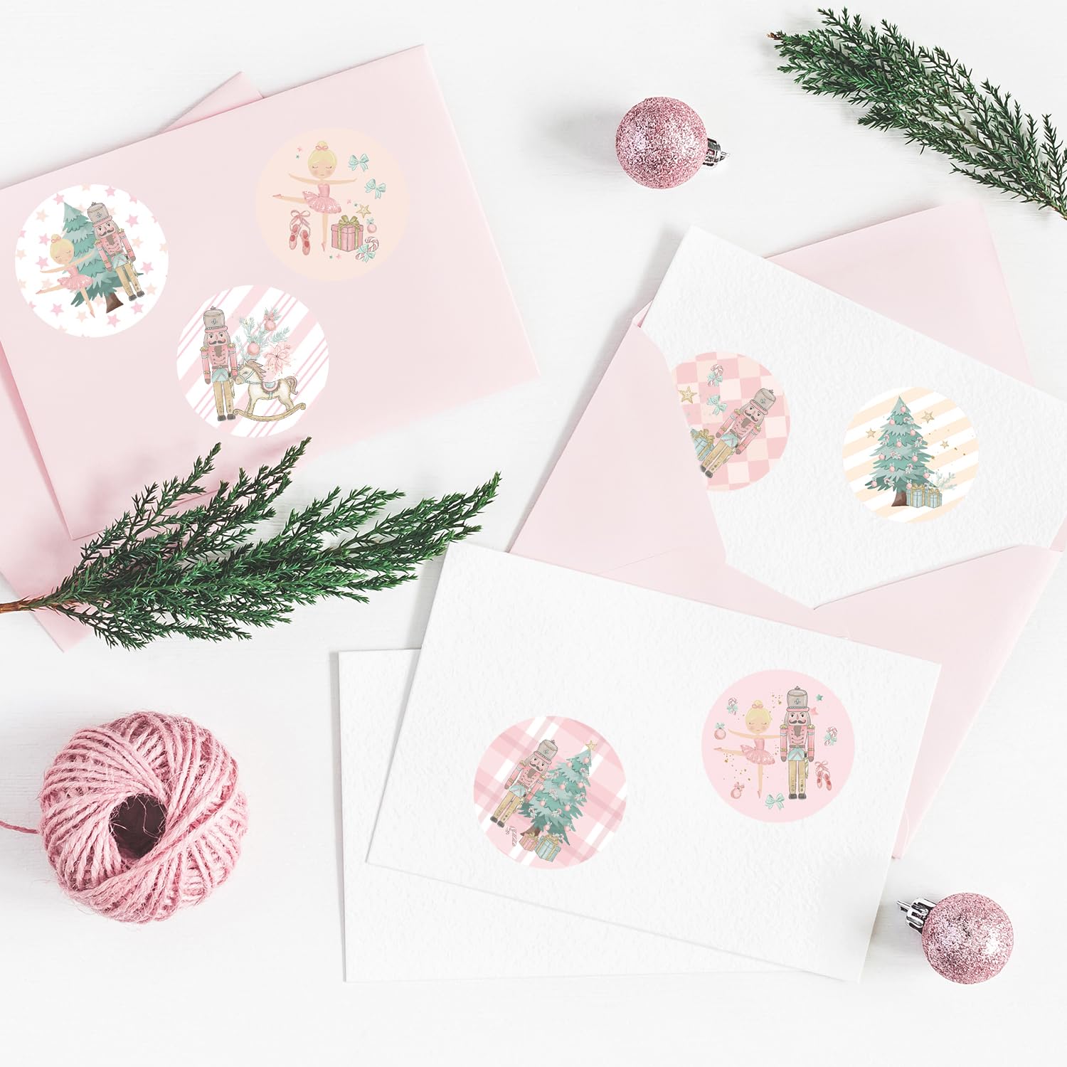 500Pcs Christmas Nutcracker Round Stickers, 8 Cute Designs Roll Decals King Soldier Ballerina Girl Xmas Tree Envelope Adhesive Labels For Xmas Winter Party Gift Greeting Card Decor, 1.5 Inch