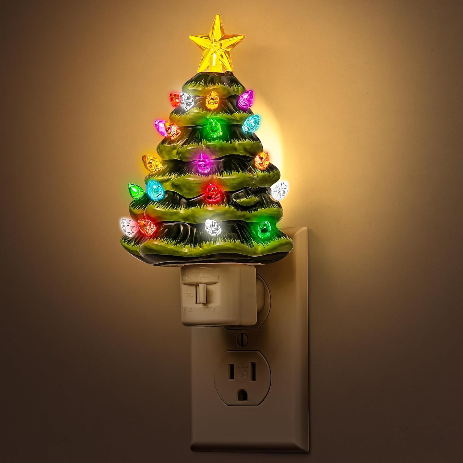 Christmas Tree Night Light, 3000K Night Lights Plug Into Wall, Cute & Funny Ceramic Christmas Decor Night Light For Kids, Plug In Nightlight With 360° Rotatable, Holiday Party Decor, 1 Pack
