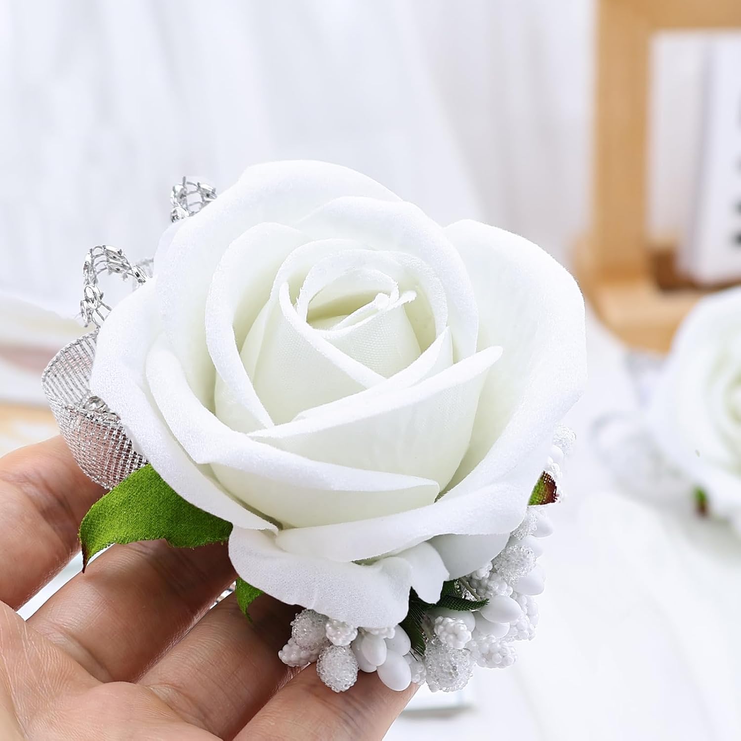 Set Of 2 Wrist Corsage Wristlet For Wedding Prom Women Bride Bridesmaid Artificial Rose Flower Decorations Homecoming Anniversary Party (White)