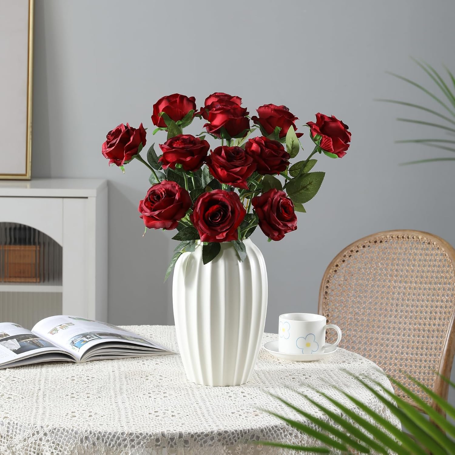 12Pcs Red Roses Artificial Flowers,Realistic Long Stem Fake Silk Roses Bouquet For Party Home Wedding Centerpiece Office Diy Decor?Burgundy?