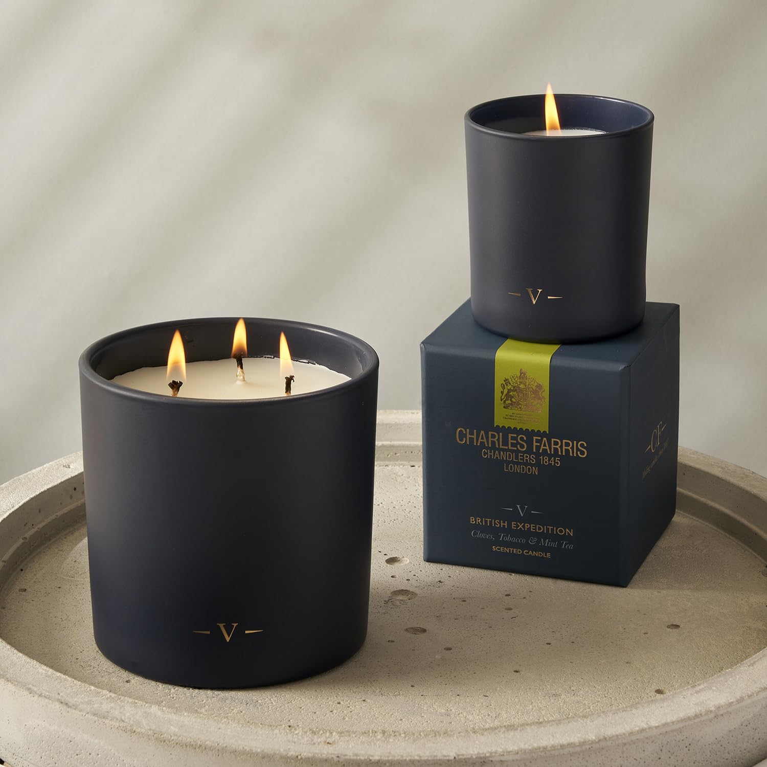 Luxury Scented Candle – 3 Wick, Hand-Poured, Long Lasting, Clean Burning, 640G / 22.5Oz, Up To 80 Hours Of Burn Time, Made In England – Cloves, Tobacco & Mint Tea – British Expedition