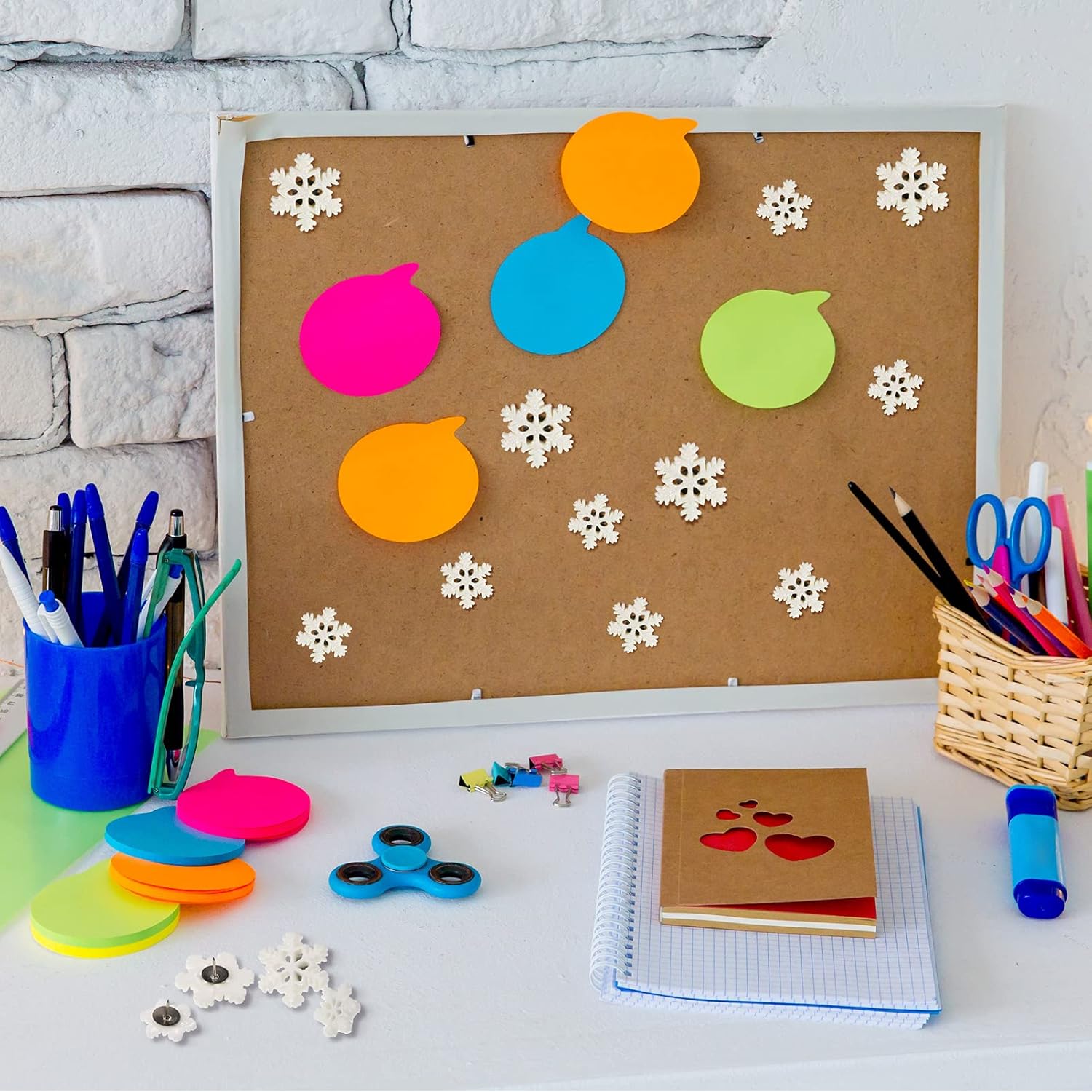 30 Pieces Christmas Snowflake Push Pins, Decorative Cork Board Tacks, 0.9 Inch Thumb Tacks For Bulletin Board, Office Home Winter Christmas Decorations(White)