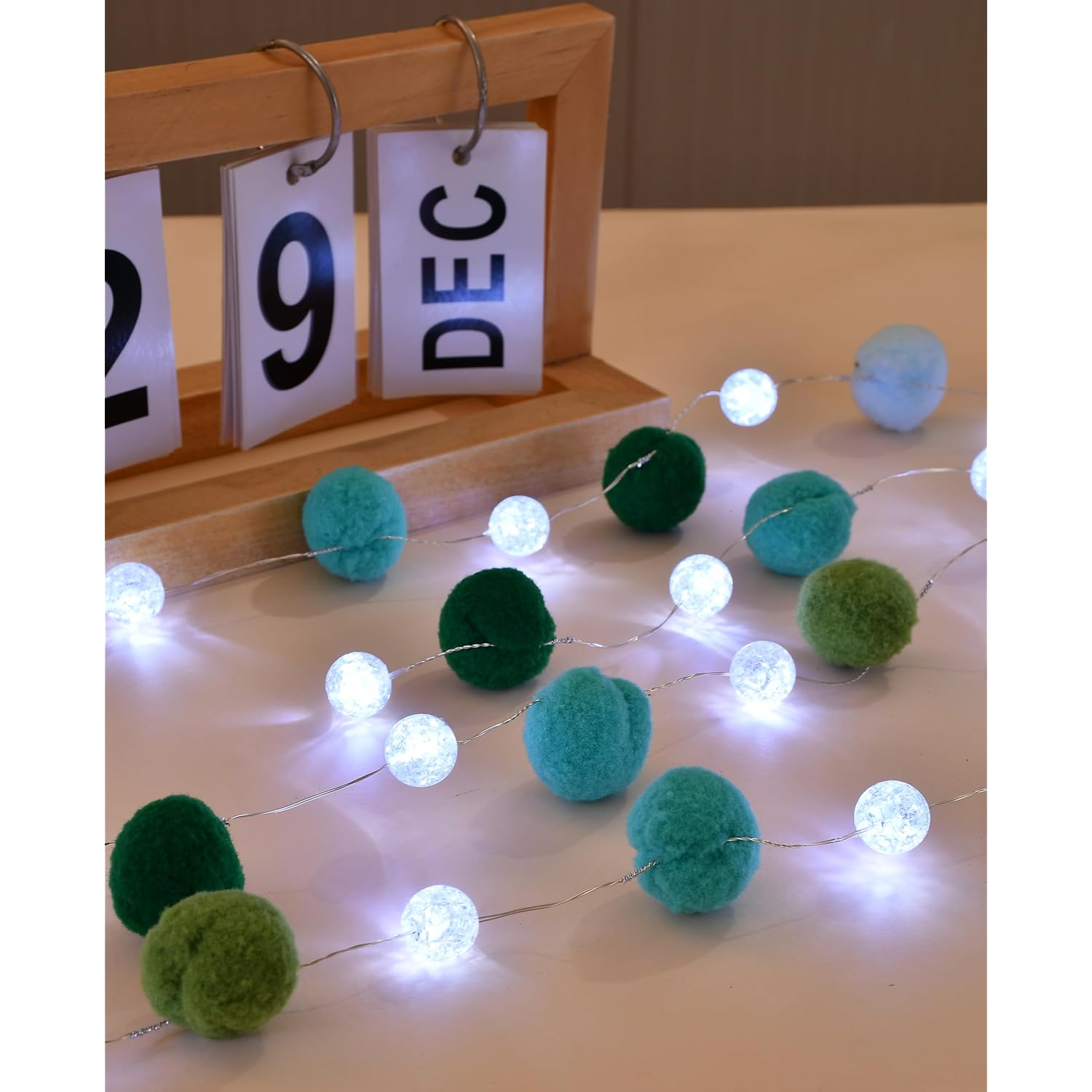 6.56Ft 20 Led 3Aa Battery Powered Globe Crystal Ball Lights With Fluffypom-Poms Fairy Light For Bedroom, Valentine'S Day