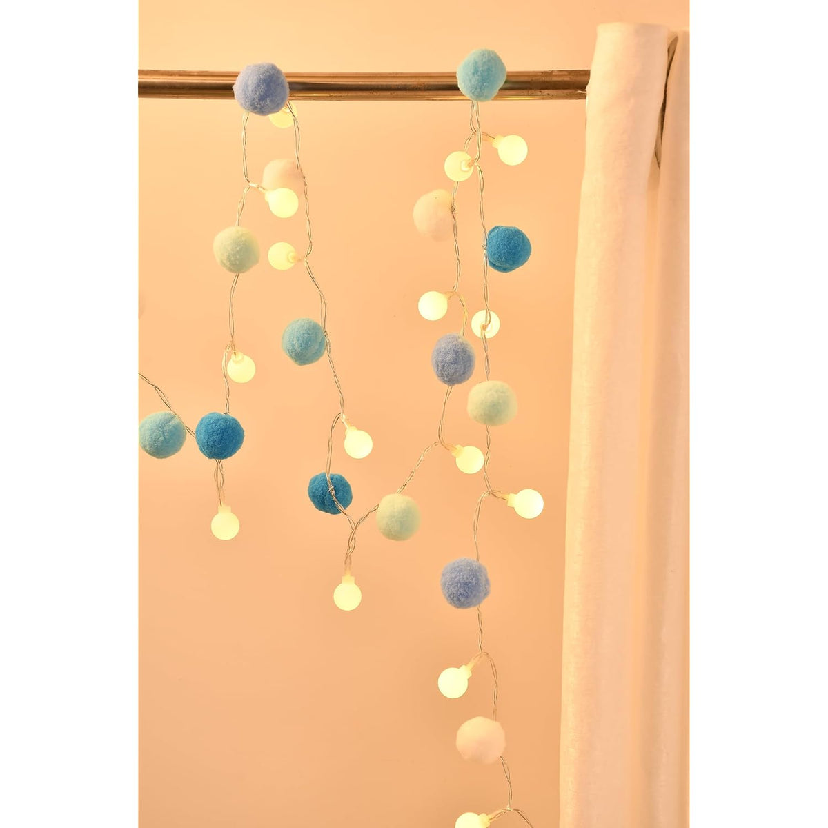 6.56Ft 20 Led 3Aa Battery Powered Globe Lights With Pom-Poms Fairy Light For Bedroom, Valentine'S Day, Wedding, Party, C