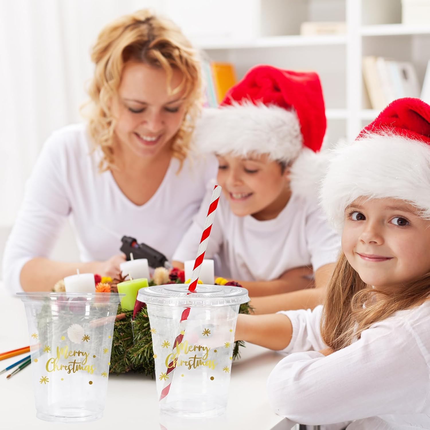 50 Pack 12Oz Christmas Disposable Cups With Lids Straws Gold Merry Christmas Plastic Glasses Cups Covers Red Green Straws For Xmas Winter Holiday Drinks Party Supplies