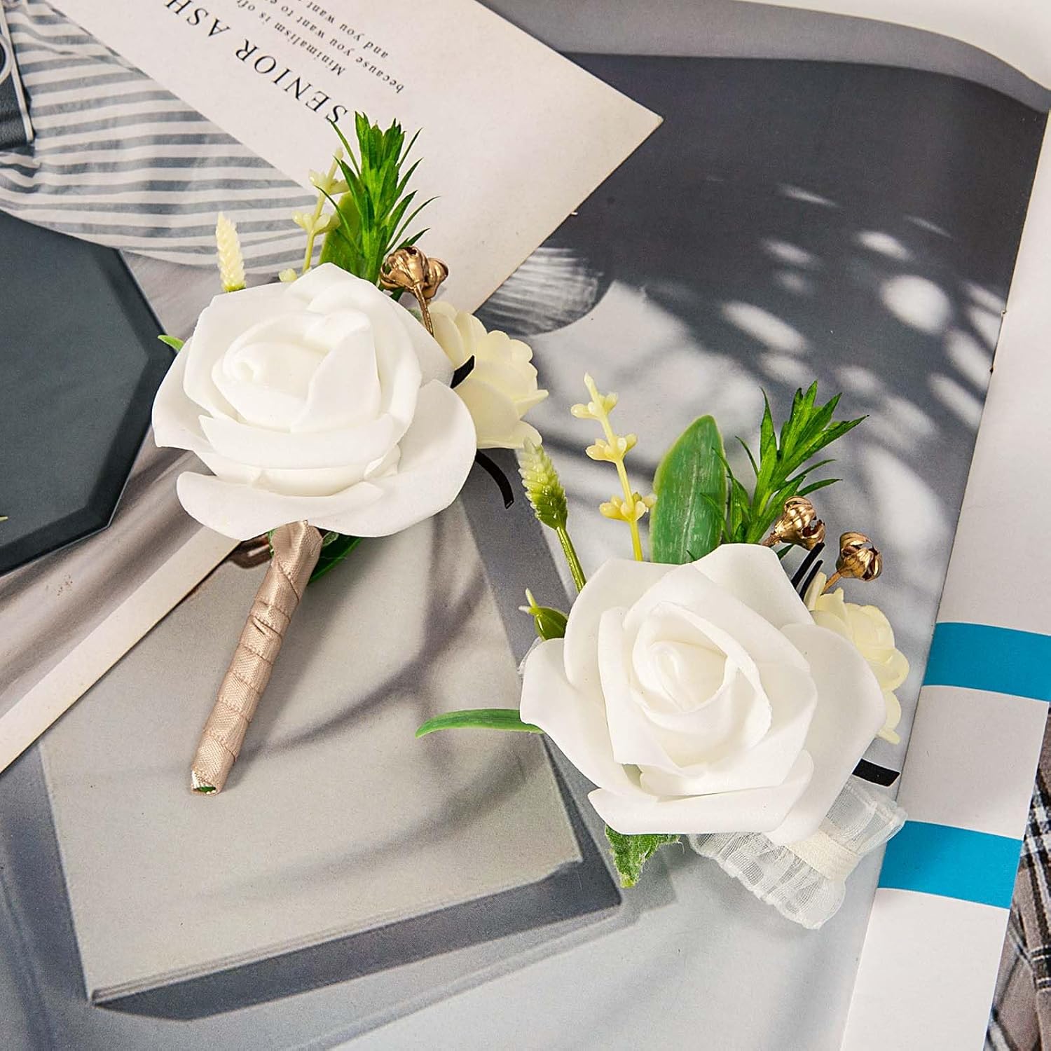 3 Pcs White Rose Wrist Flowers,Boutonniere For Men And Packaging Box,Wedding Accessories For Brides,Corsage And Boutonniere Set For Wedding Flowers Ceremony Prom Party Accessories