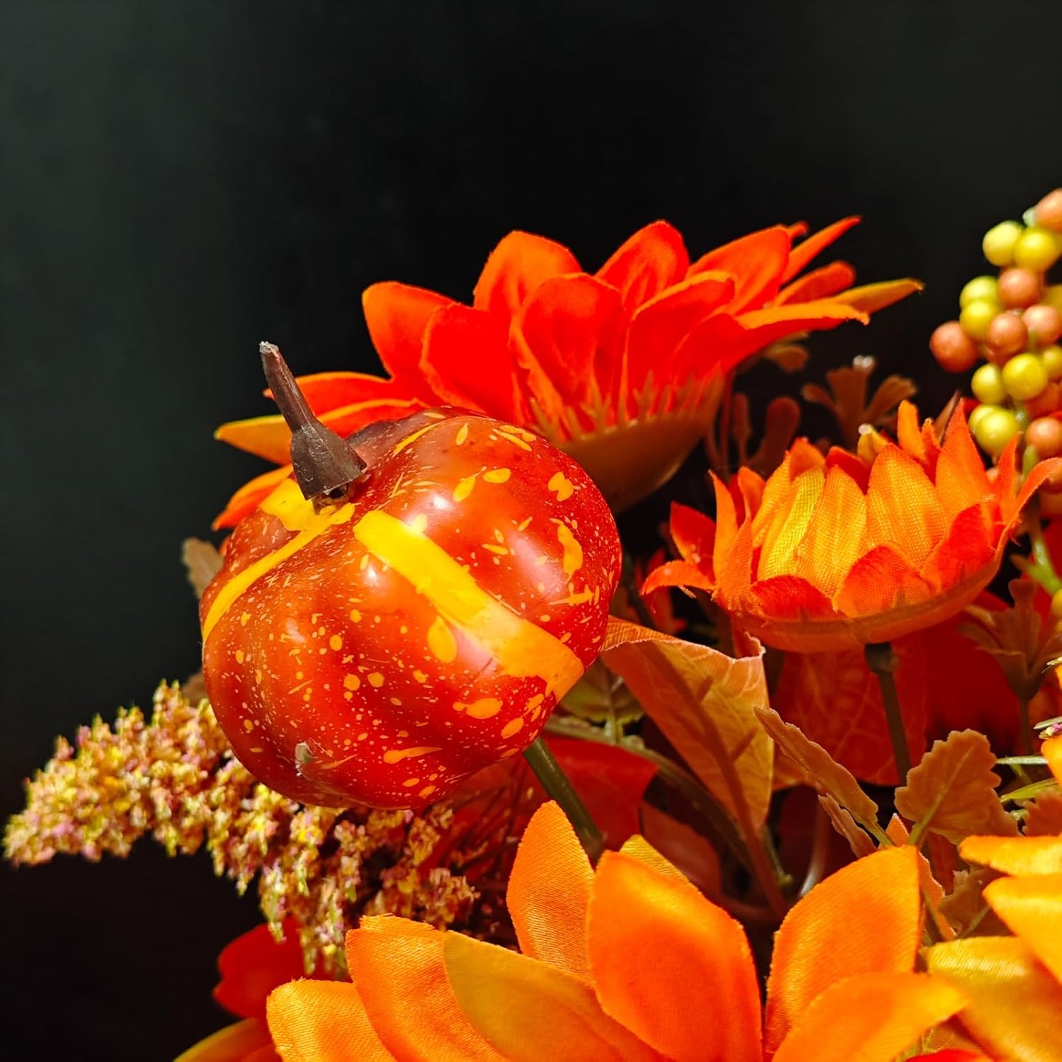 2Pcs Sunflowers Artificial Flowers, Fall Fake Sunflower Bouquet Silk Yellow Flowers For Centerpieces Decor Party Table Gravesites Fall Floral Arrangements Wedding Home Decoration Home Decoration