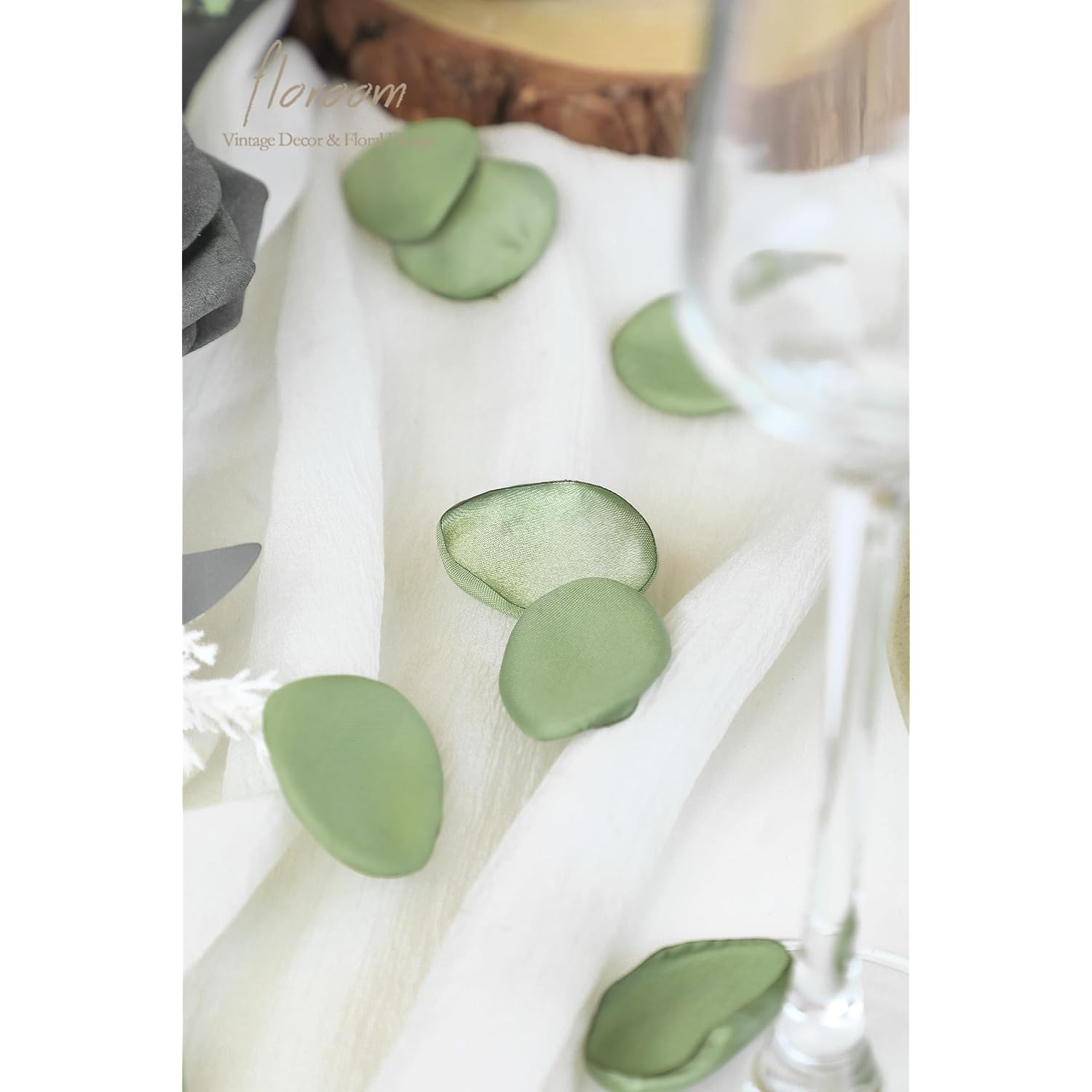300Pcs Rose Petals Sage Green Faux Silk Flower Petals For Wedding Flower Girl Basket Aisle Scatter Dinner Table Centerpieces Party Confetti Bridal Shower Romantic Night Decoration