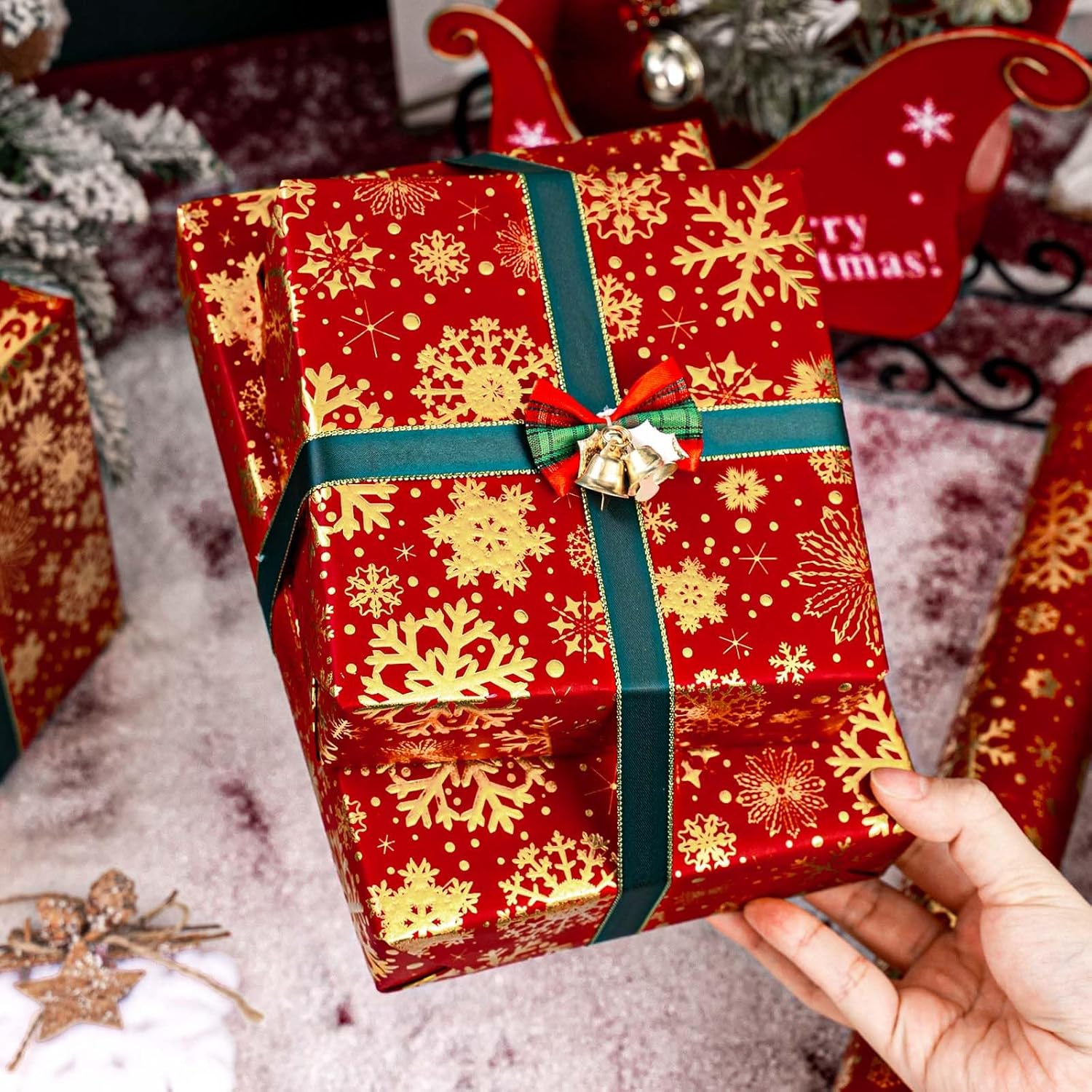 Christmas Wrapping Paper, Embossed Snowflake Wrapping Paper, Kraft Classy Sparkle 3D Red & Gold Snowflake Holiday Gift Wrap For Winter Party, Festive Decoration (Mini Roll, 17 Inch X 33 Feet)
