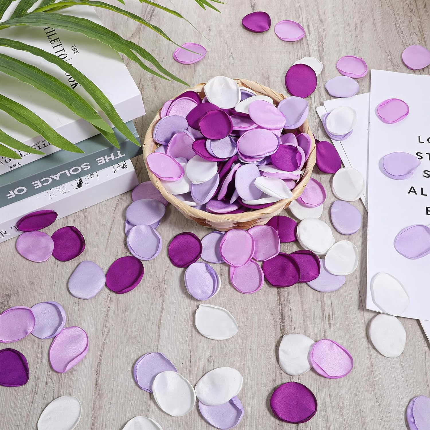 200Pcs Purple White Rose Petals For Wedding Lavender Purple Silk Petals Wedding Aisle Decor Flower Girl Scatter Petal For Valentine'S Day Flower Basket Table Centerpieces Romantic Night Decoration