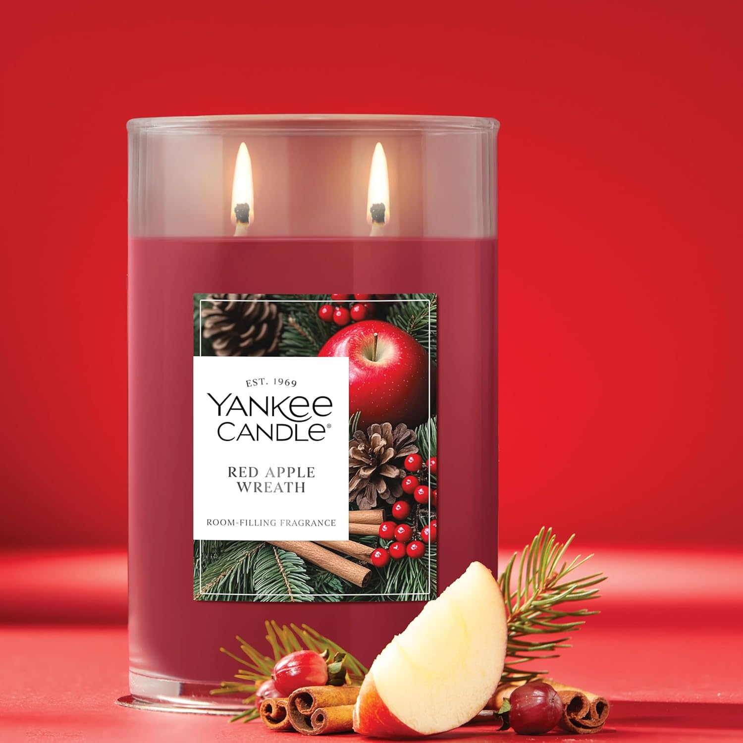 Yankee Candle Large Tumbler Scented Candle with up to 80 Hour Burn Time, Premium Plant Wax Blend for Consistent Burn, 20 oz Tumbler Candle with Room Filling Fragrance, Red Apple Wreath