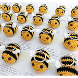 Pocket Hug Bee With Greeting Cards, Crocheted Handmade Small Gifts, Cute Little Heart Pocket Hug & Gift Card, Thinking Of You Love Gift For Family And Friends. (With Keychain)
