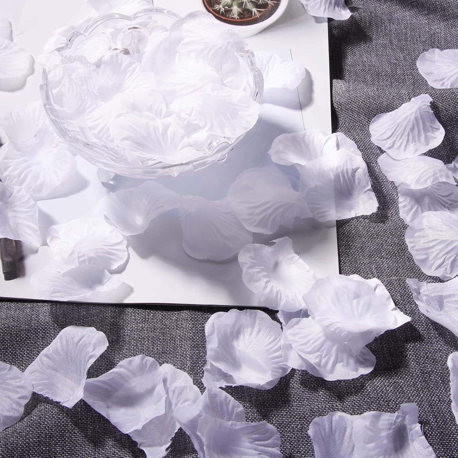 1200Pcs White Rose Petals,Artificial Flowers For Wedding,Parties,Romantic Night Atmosphere,Valentine'S Day,Anniversaries